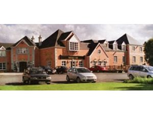 Shannon Oaks Hotel